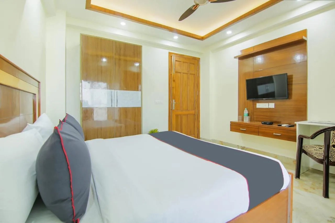 גורגאון Collection O Corporate Suite Near Omaxe Celebration Mall 4*,