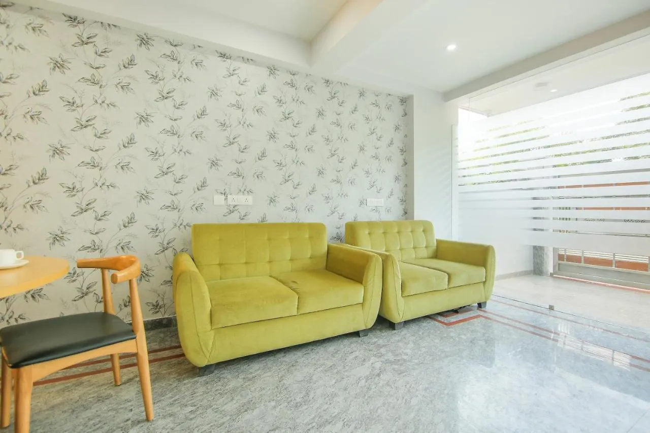 גורגאון Collection O Corporate Suite Near Omaxe Celebration Mall מלון